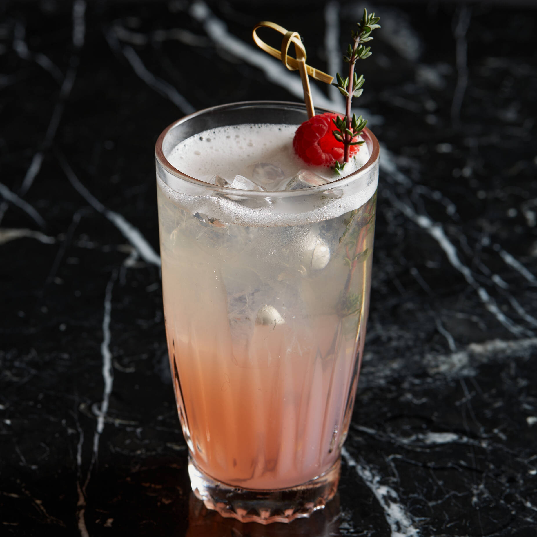 noir-cocktail-passerbys-paradise