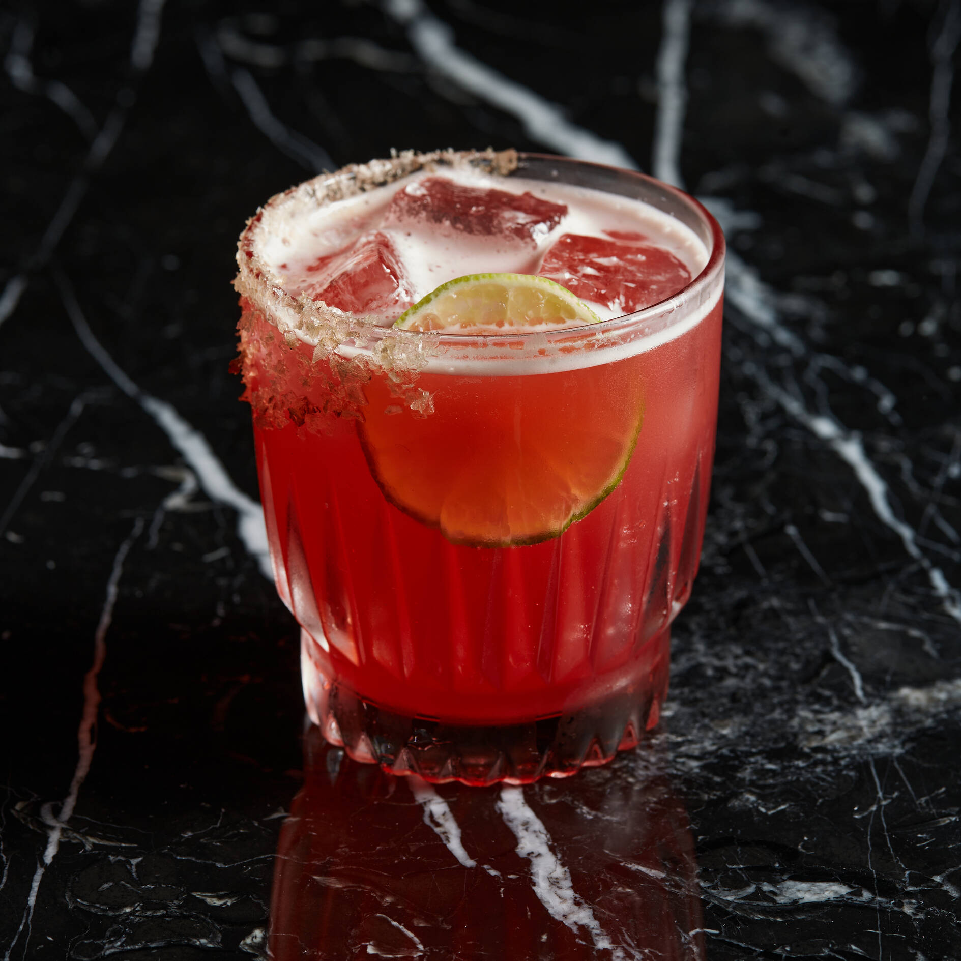 noir-cocktail-ultramaroon